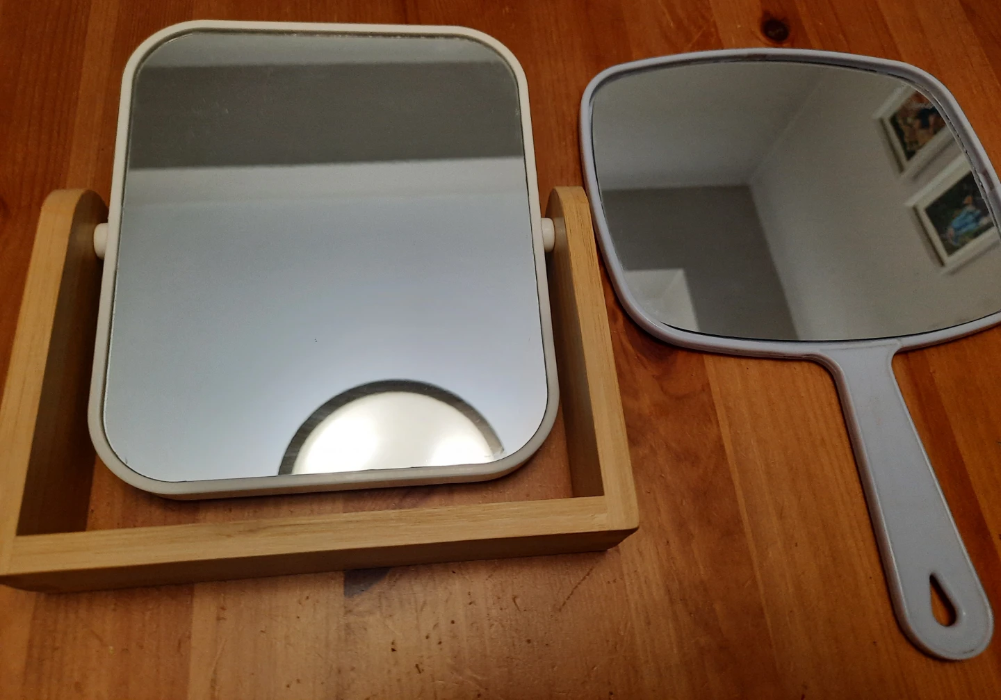 Vanity Mirror Set with Handheld Mirror