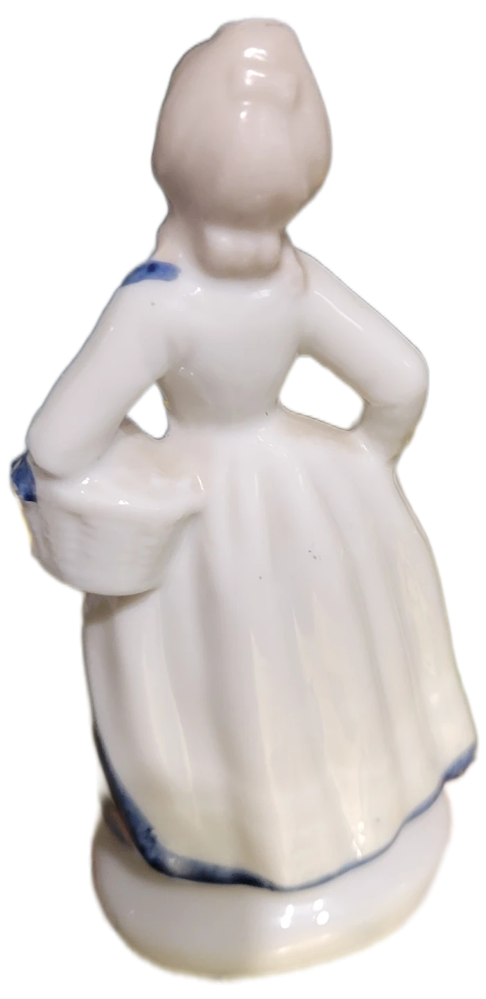 Ceramic Couple Figurines - Vintage Porcelain Duo. Victorian - photo 3