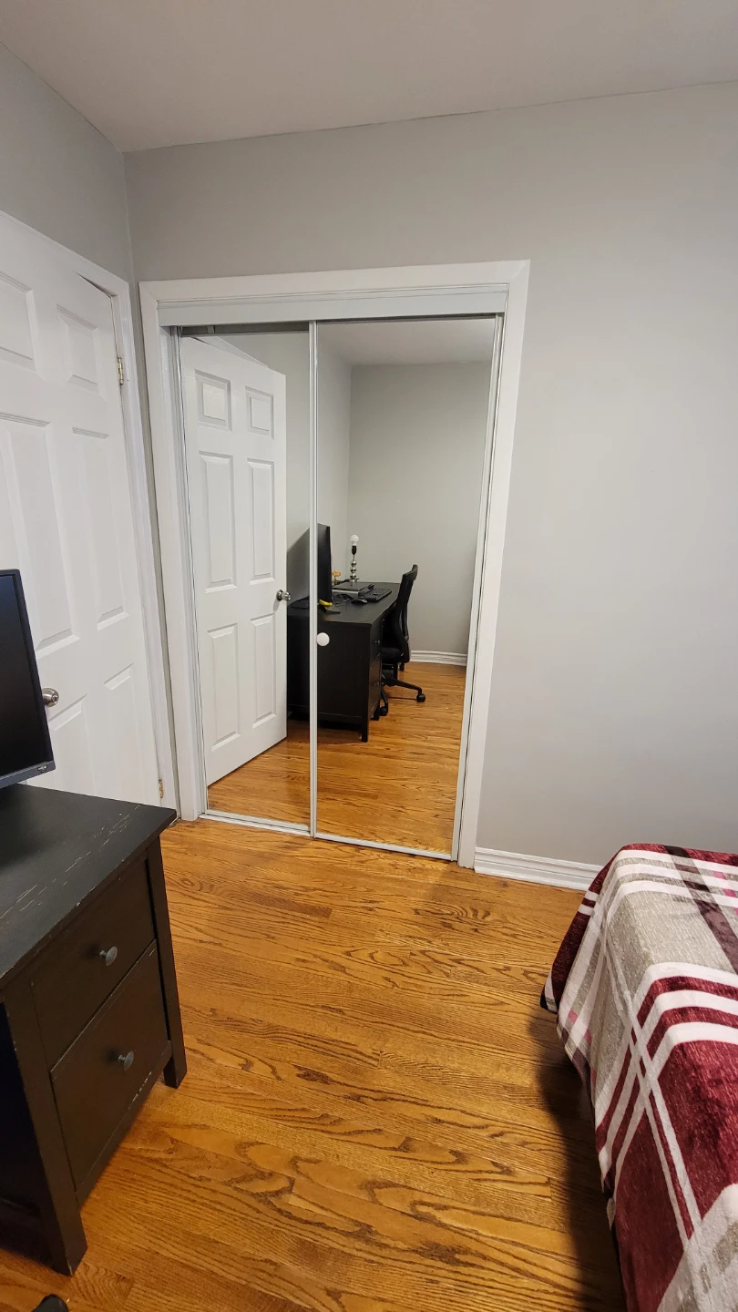 ‼️Oshawa : Private Room on Main Floor for Rent‼️ - photo 3