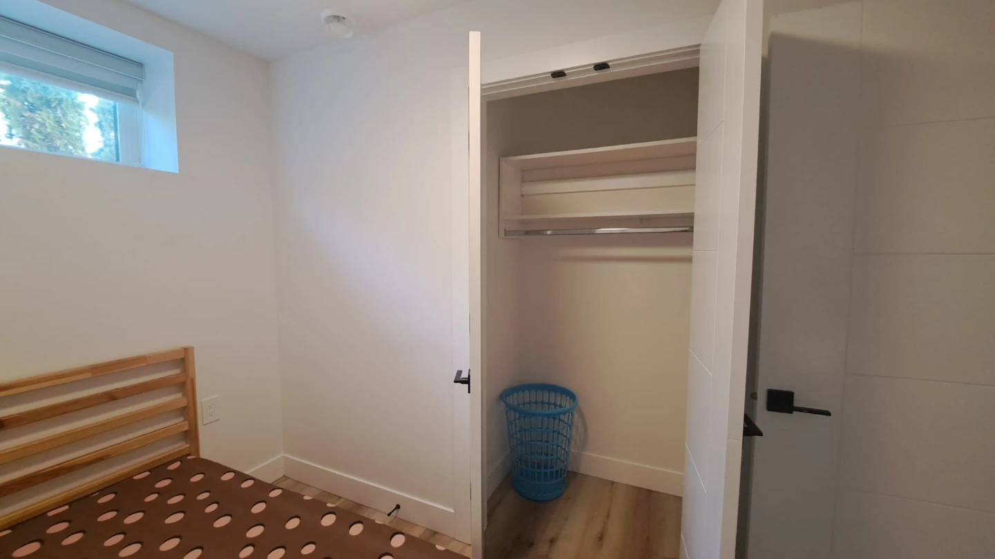 2 Bed 1 Bath for rent - photo 2