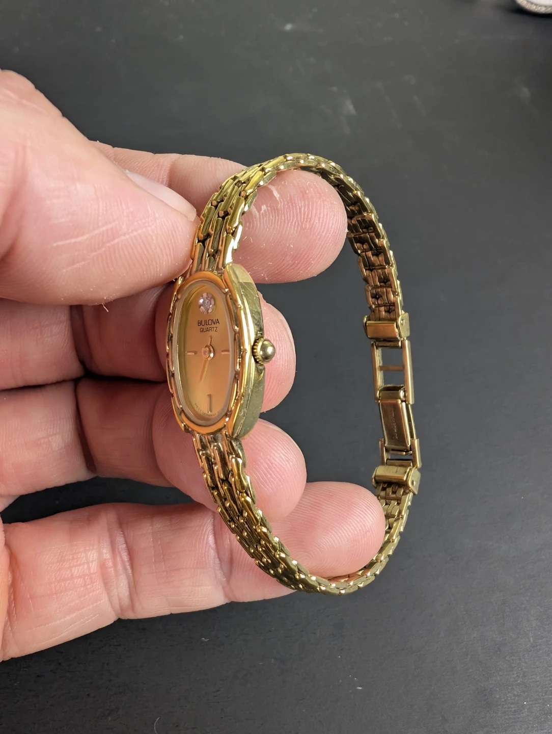Bulova Quartz Women's Gold Tone Watch - photo 2