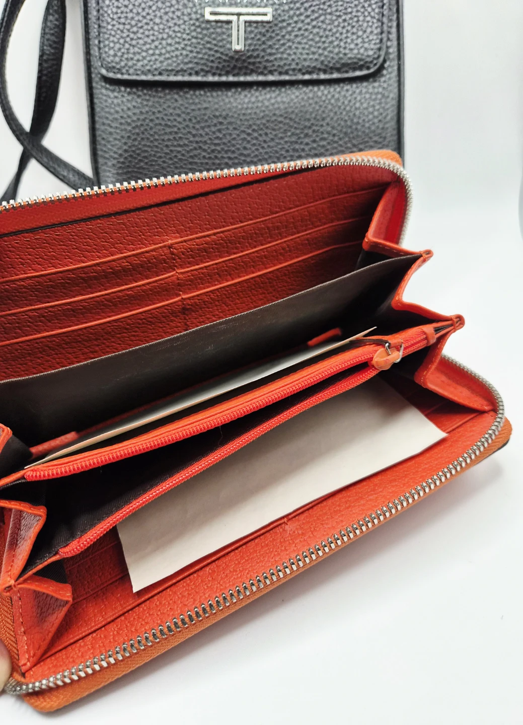 👜 👛 Fantastic Deal!! 2 for the price of 1 - photo 3