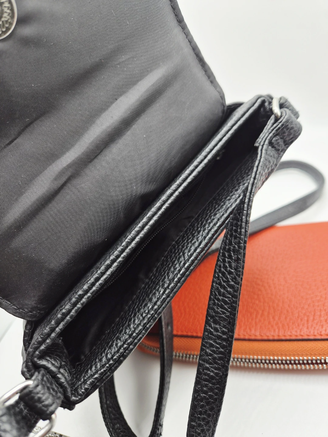👜 👛 Fantastic Deal!! 2 for the price of 1 - photo 4