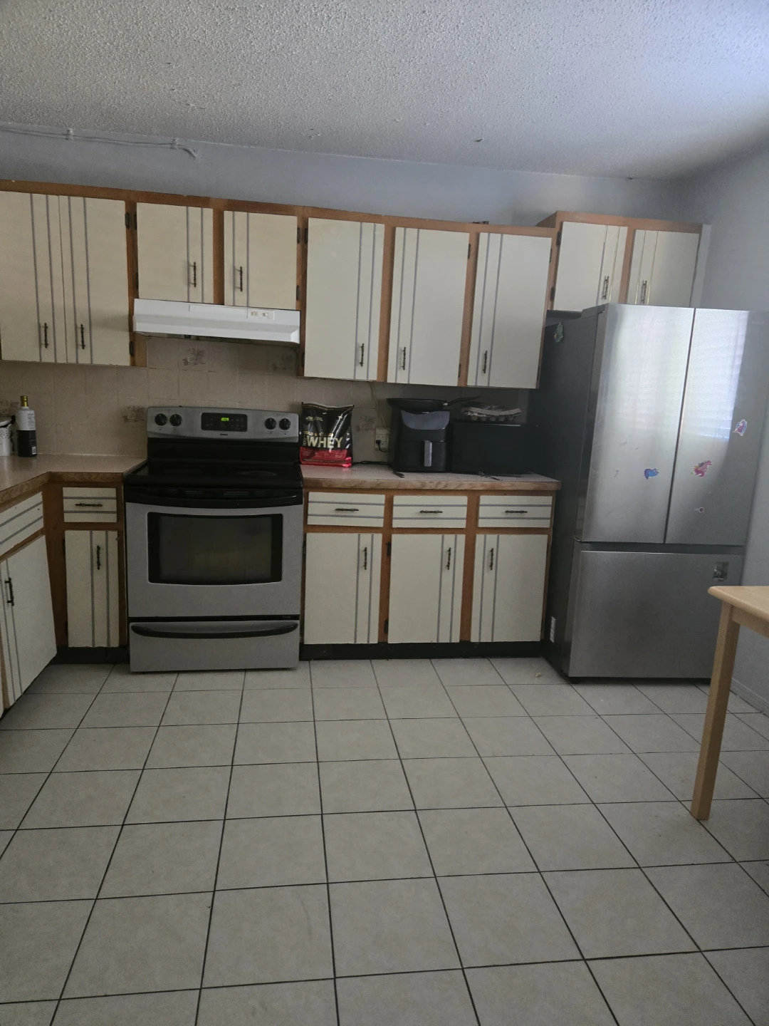 1 room Basement for rent