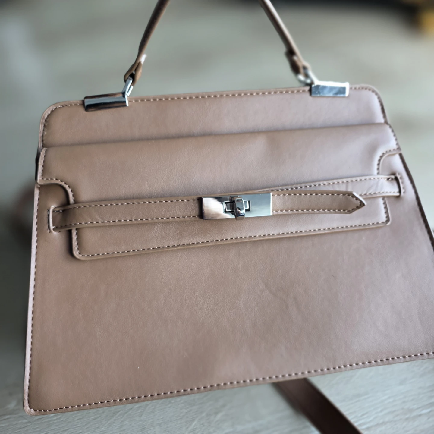 Moving out sale_cleaning wardrobe_ ladies bag