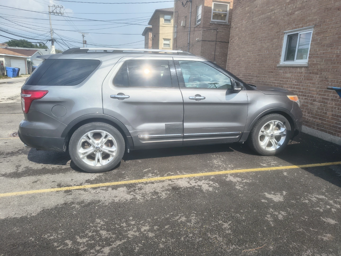 Ford Explorer Limited SUV - photo 2