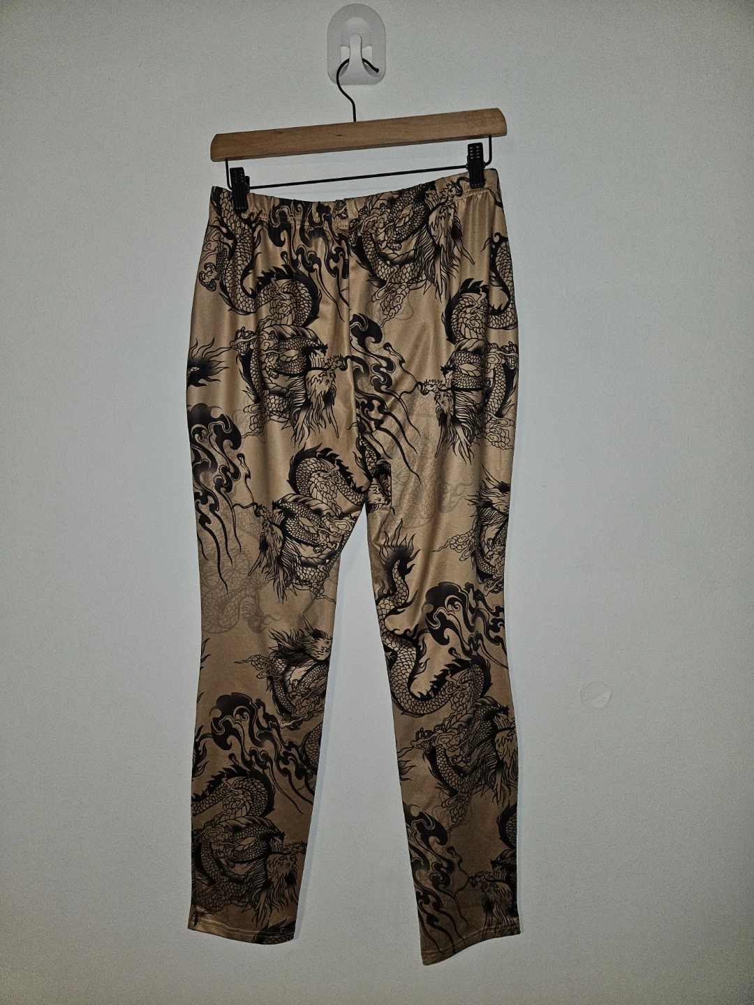 SHEIN Dragon Print Satin 2 piece Top and Pants set L - photo 5