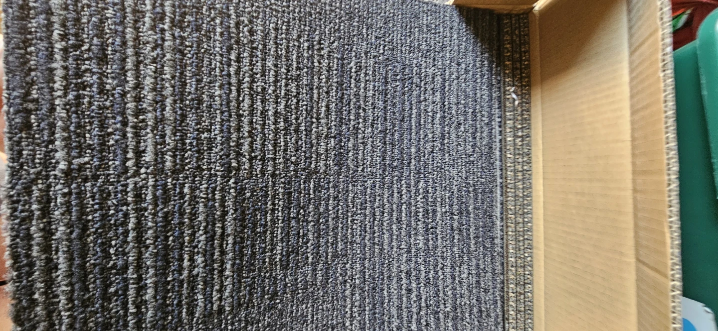 Carpet Tiles - 20 Tiles (54 sq ft)