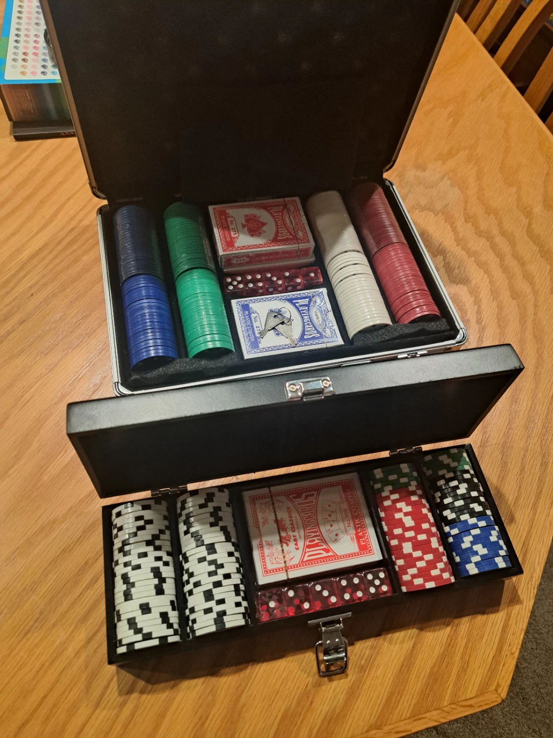 Dining/Poker table, with 4 chairs and TWO poker chips sets - photo 5