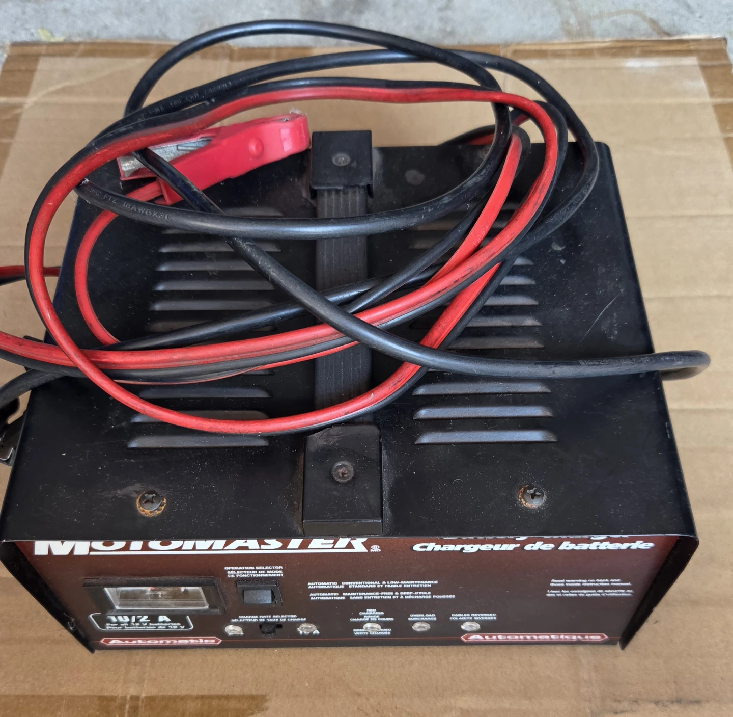 Motomaster Automatic Battery Charger - photo 2