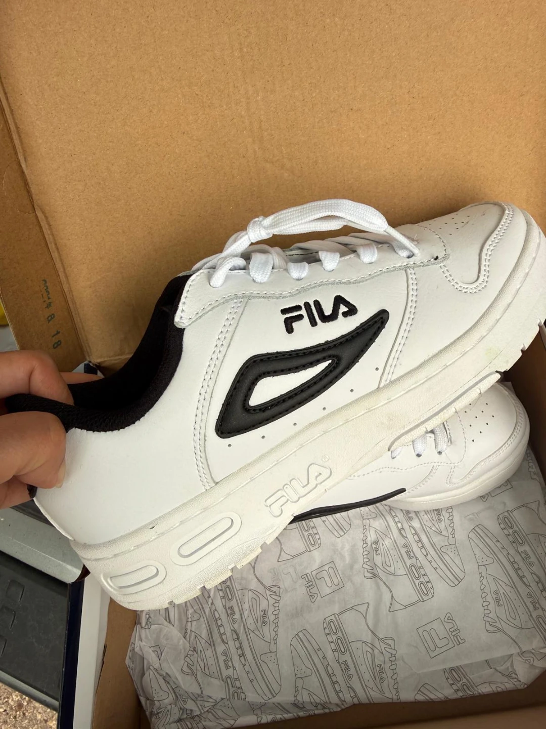 FILA LNX-100 Kid's Shoes - White/Black Size 5