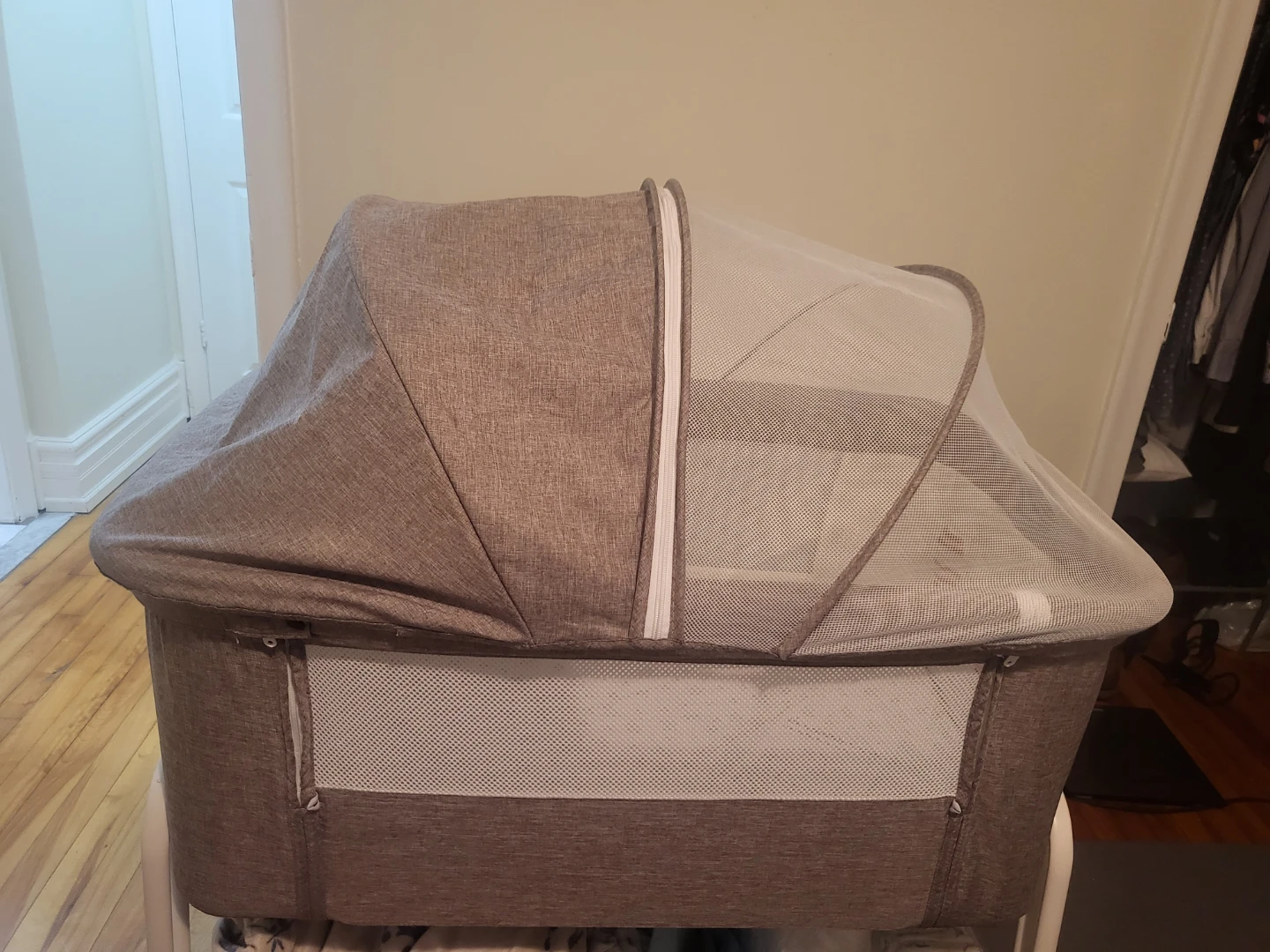 Baby Bassinet Bedside - photo 2