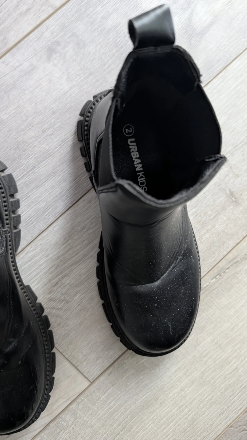 Urban Kids Black Chelsea Boots Size 2