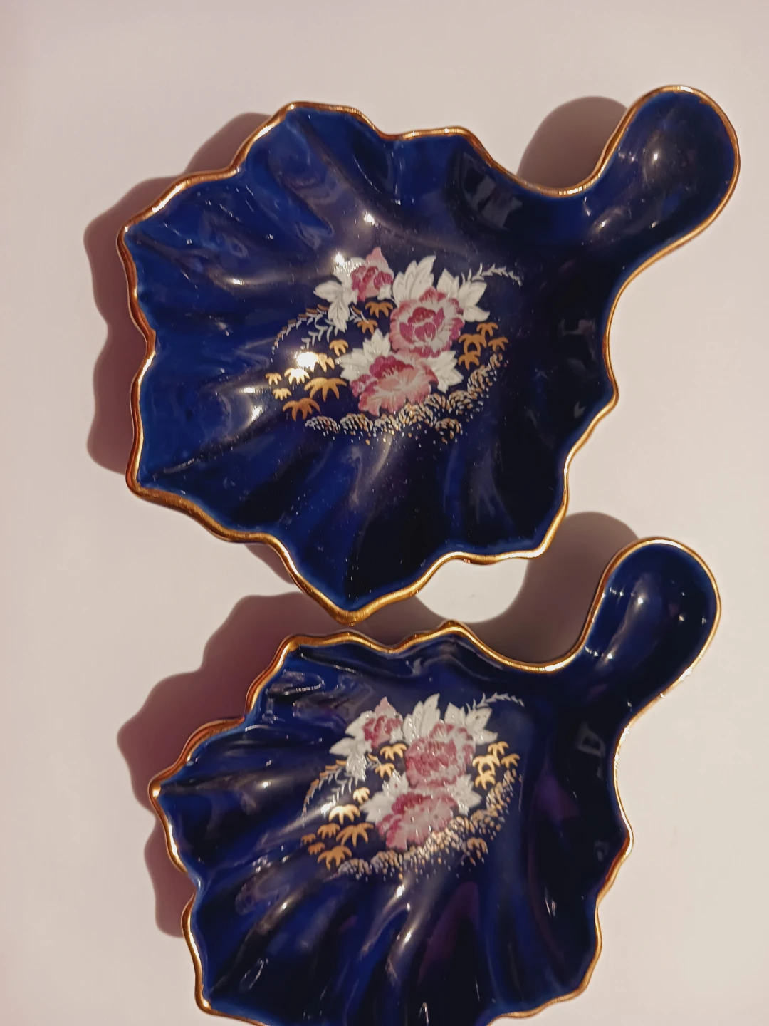 Set of 2 Cobalt Blue Leaf Shaped Dishes with Floral Design - photo 4
