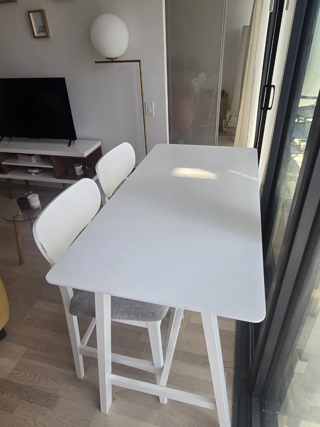Structube: Moxy White Bar Table with Chairs