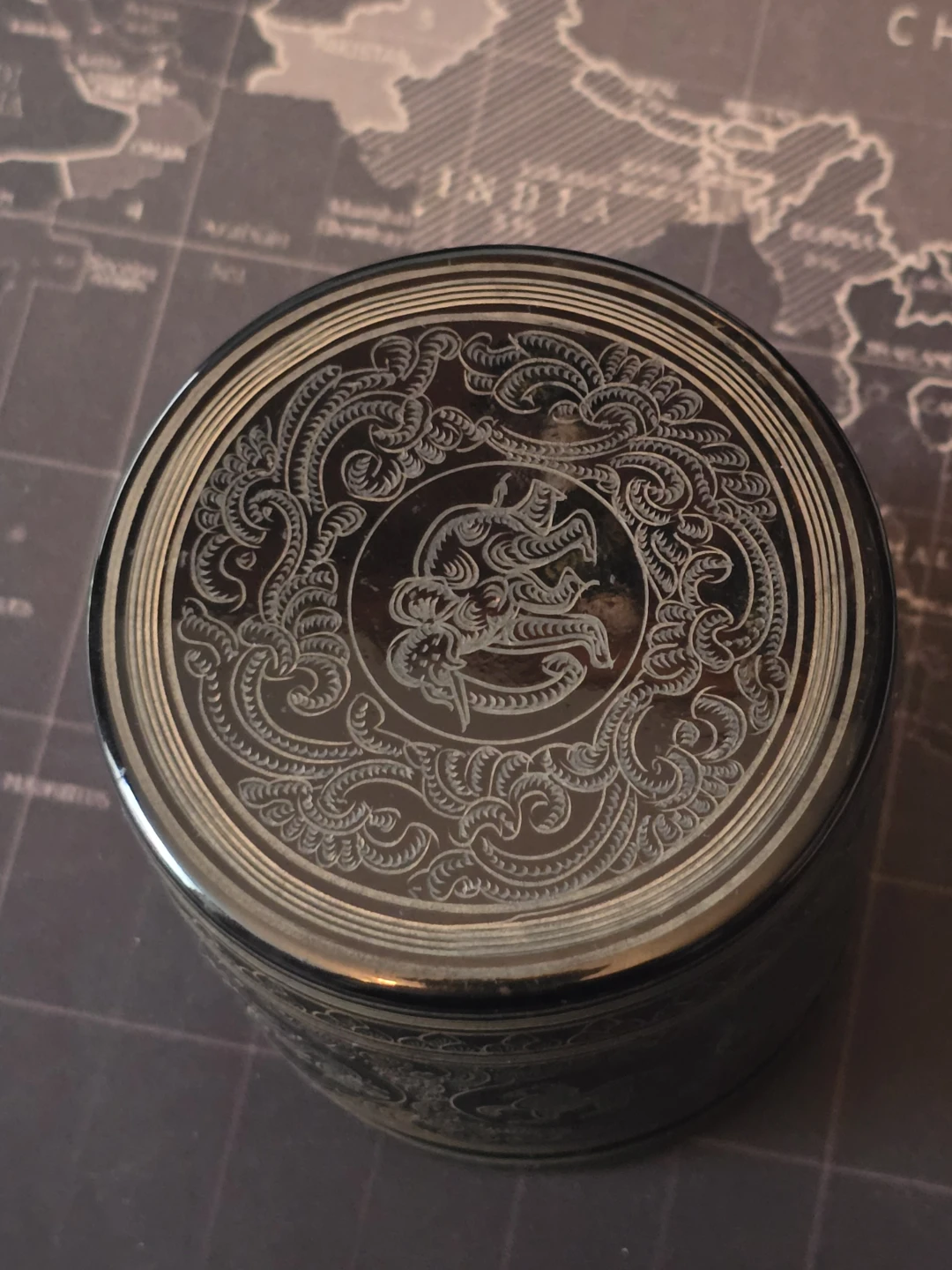 Burmese lafish Storage Box with Ornate Engravings - photo 5
