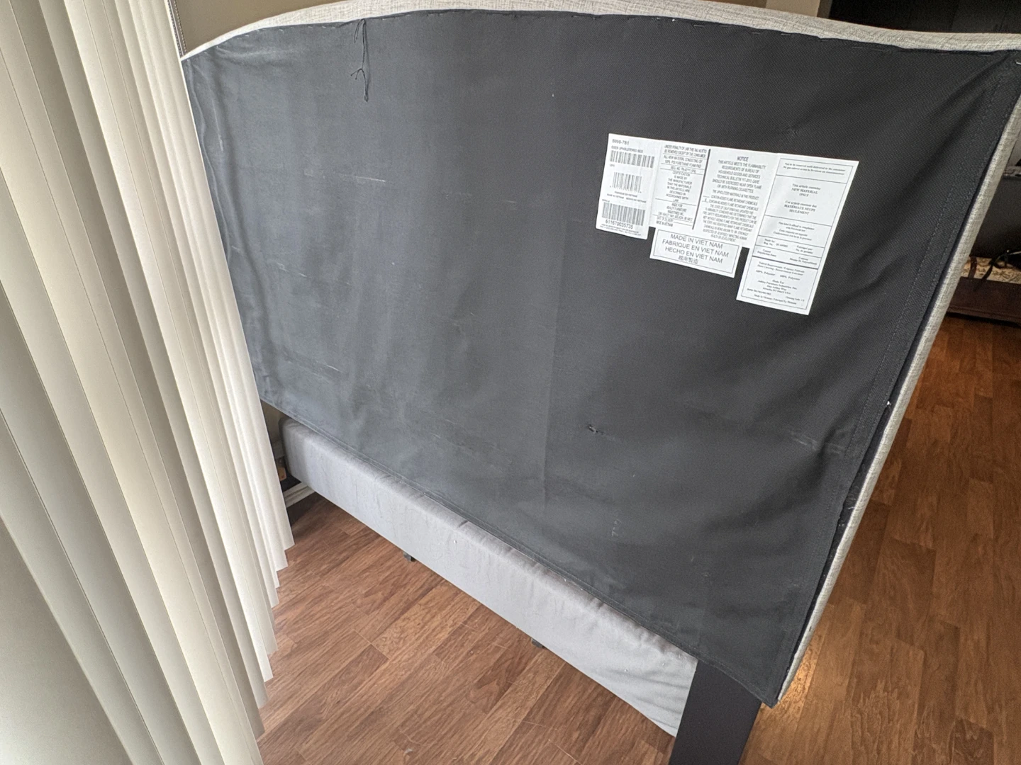 Grey Upholstered Tufted Headboard Bed Frame - photo 2