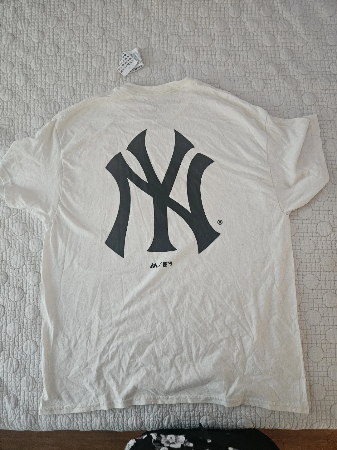 New York Yankees MLB T-Shirt - size Large, New with tags - photo 2