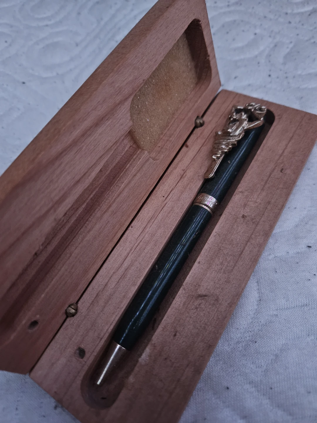 Looney Tunes Limited Edition Pen with Wooden Case - photo 2