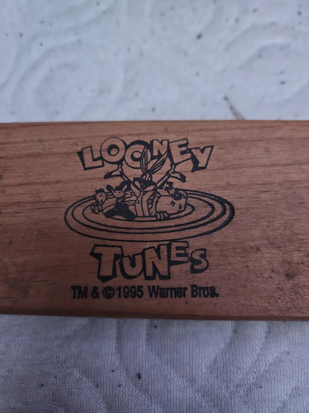 Looney Tunes Limited Edition Pen with Wooden Case - photo 3