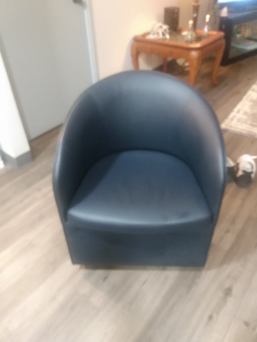 Black accent chair - photo 2