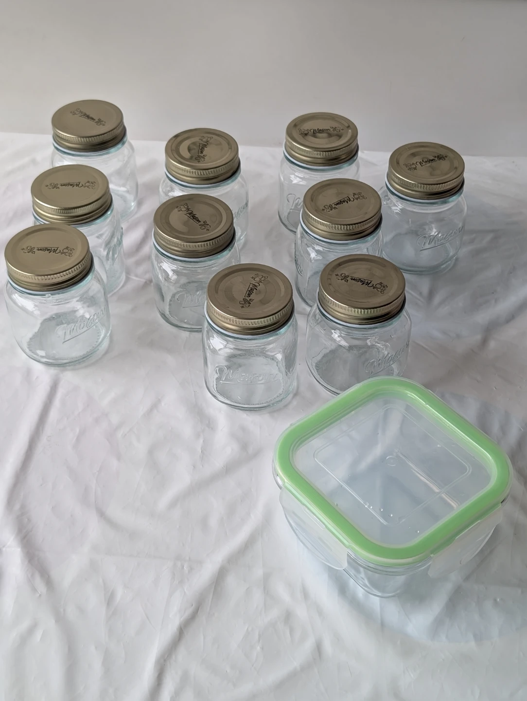 9 Mason Glass Jars with Lids - photo 2