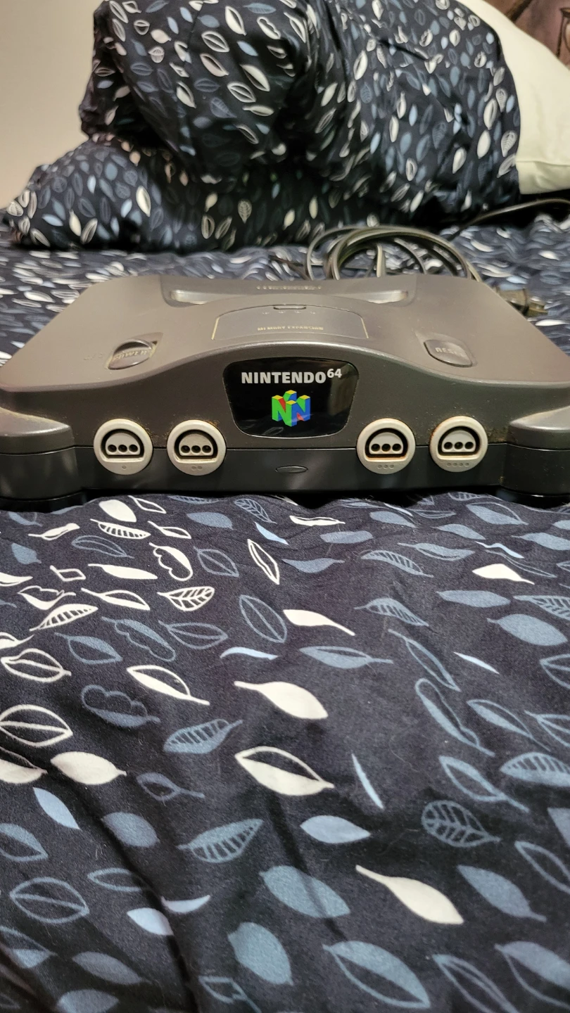 Nintendo 64 Console with Games and Controllers - photo 2