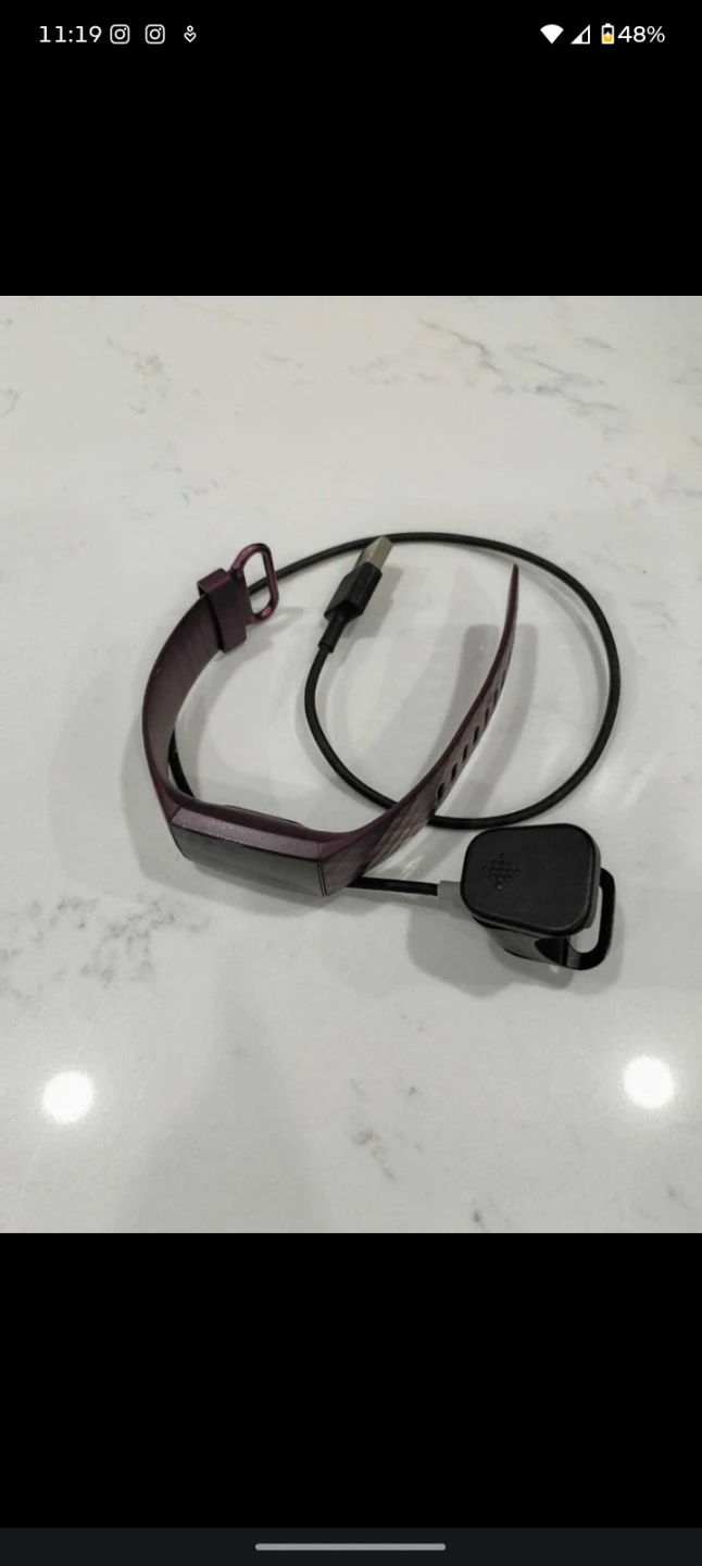 Fitbit charge4 - Plum