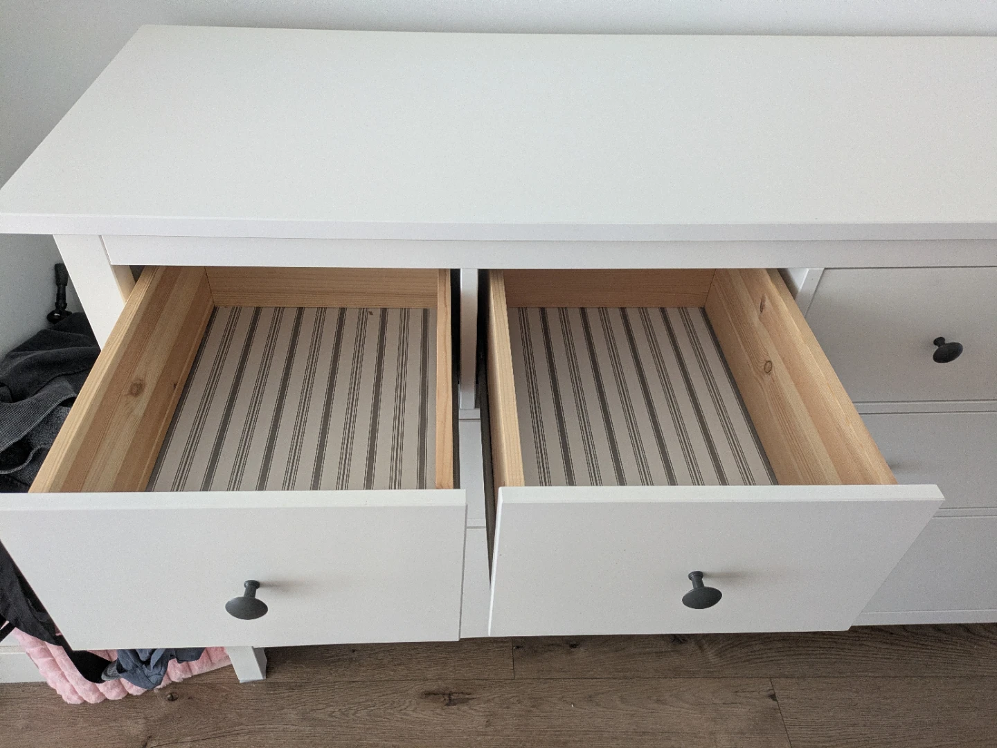 White 8-Drawer Dresser - photo 2