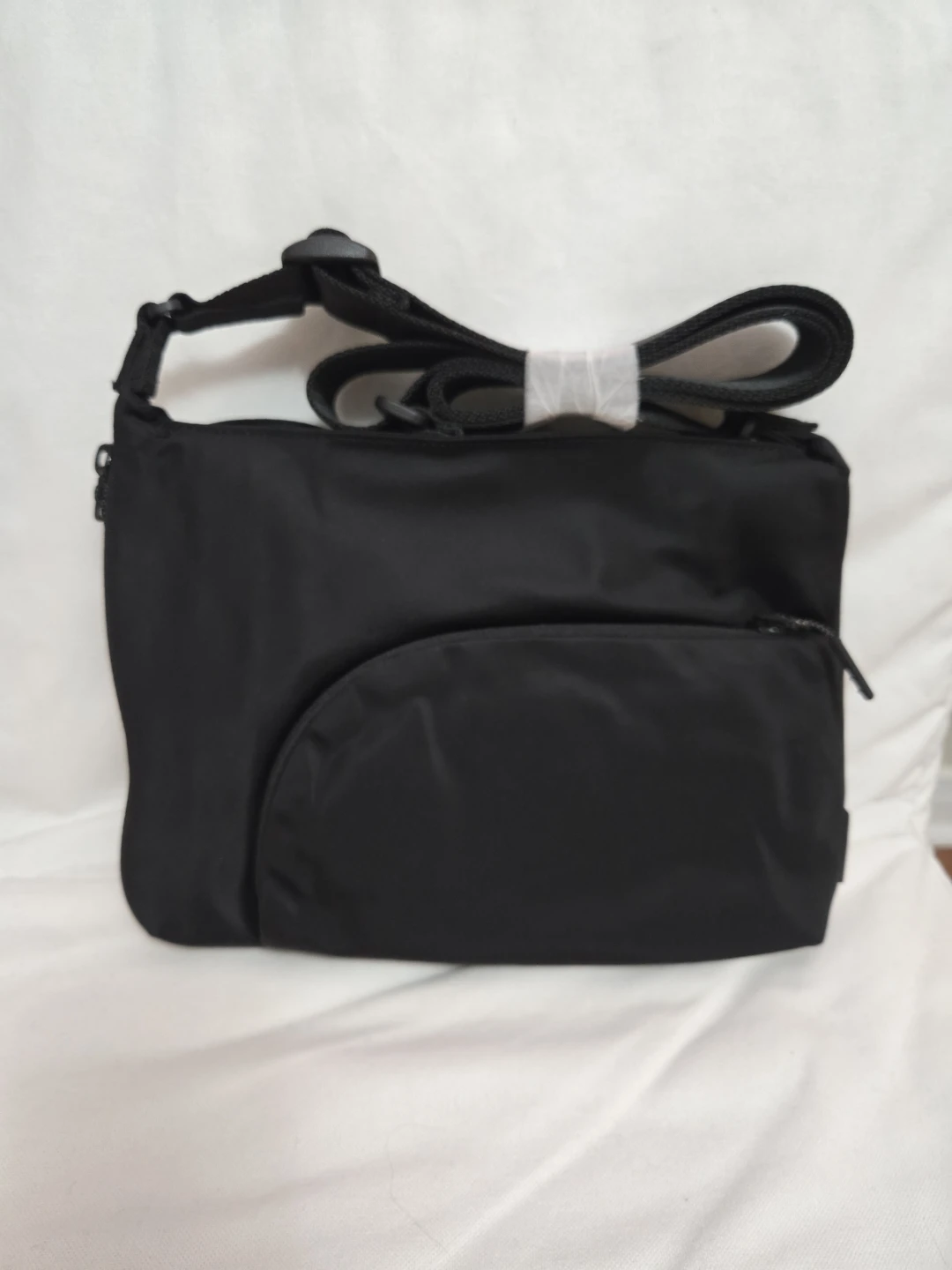 Lululemon 2-in-1 Crossbody Bag - photo 2