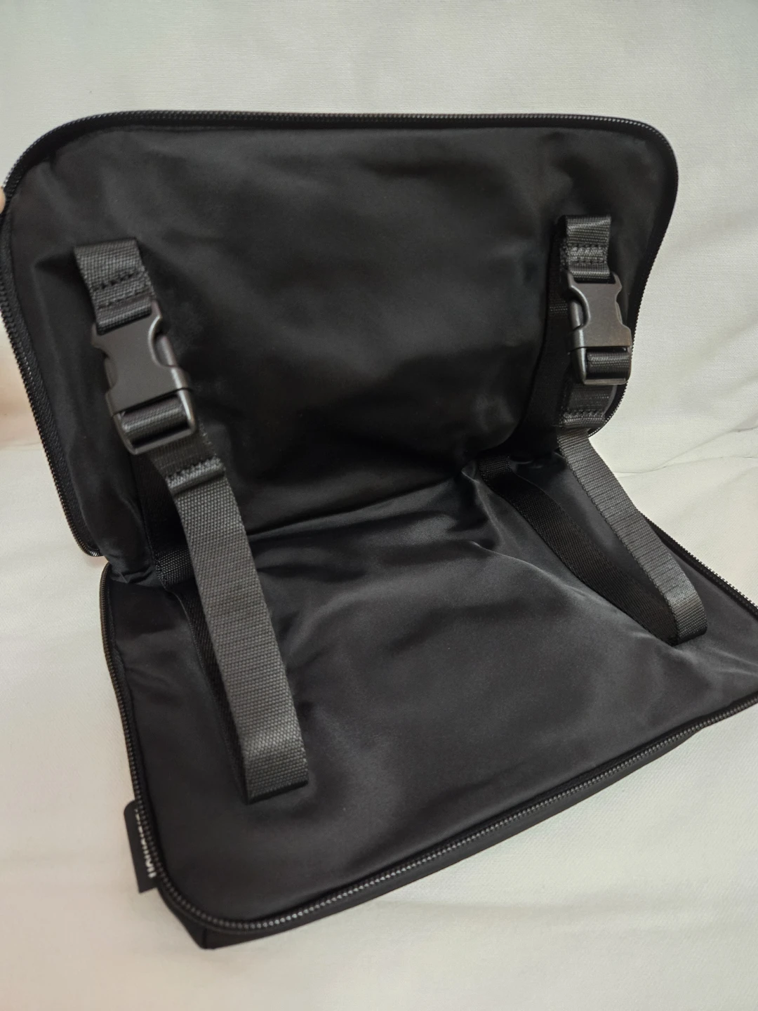 Lululemon 2-in-1 Crossbody Bag - photo 3