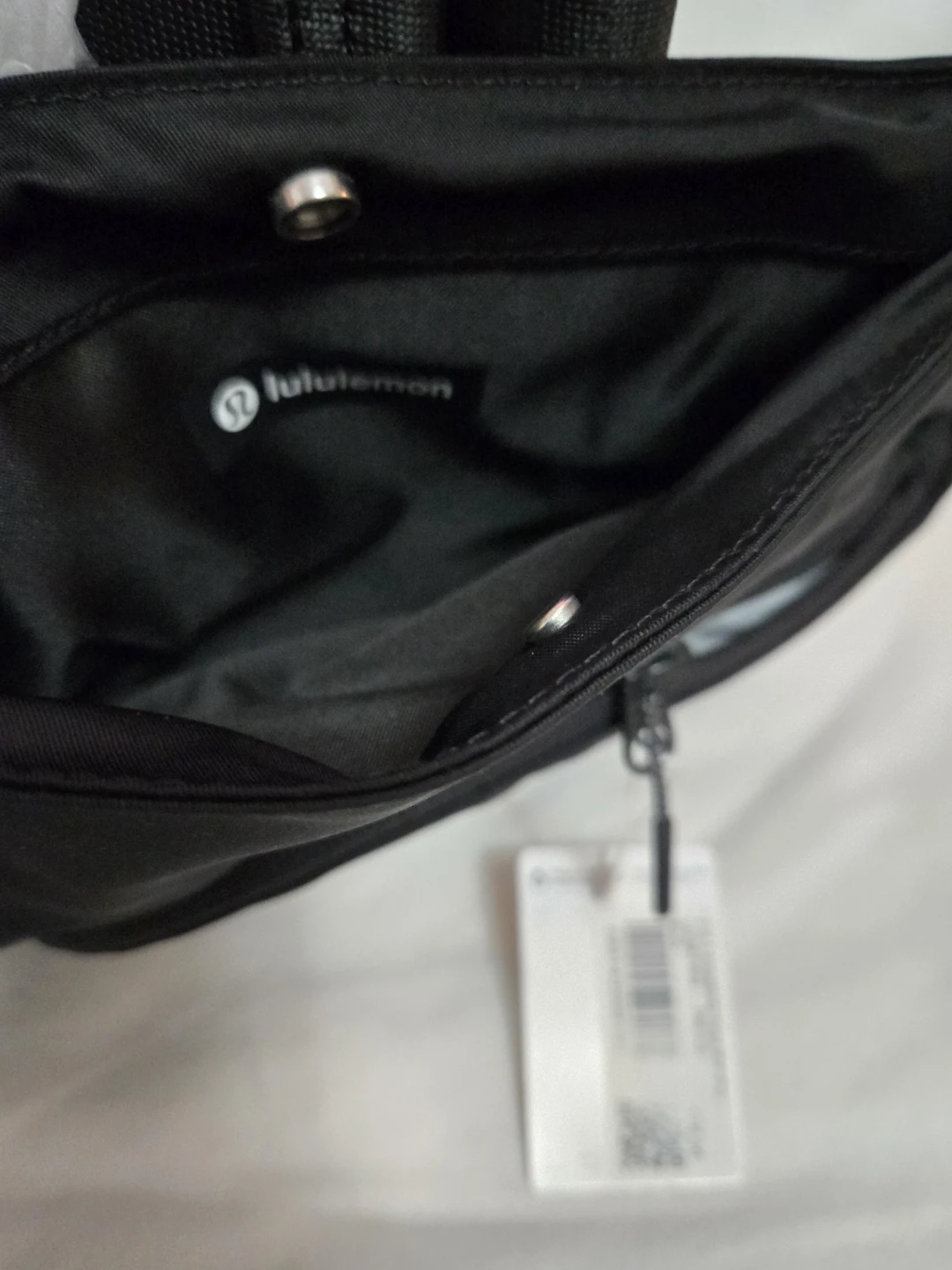 Lululemon 2-in-1 Crossbody Bag - photo 4