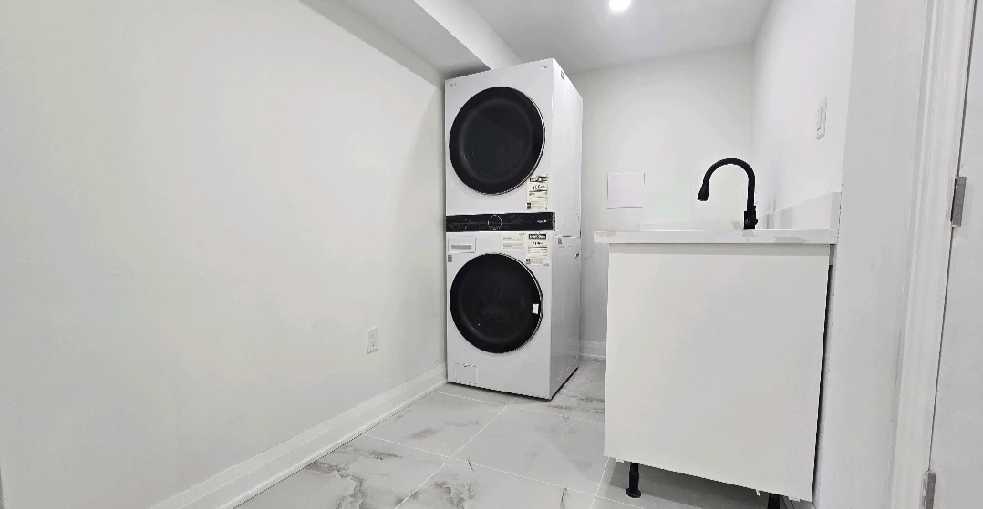 Legal Basement Room for rent - Seperated entrance - photo 5