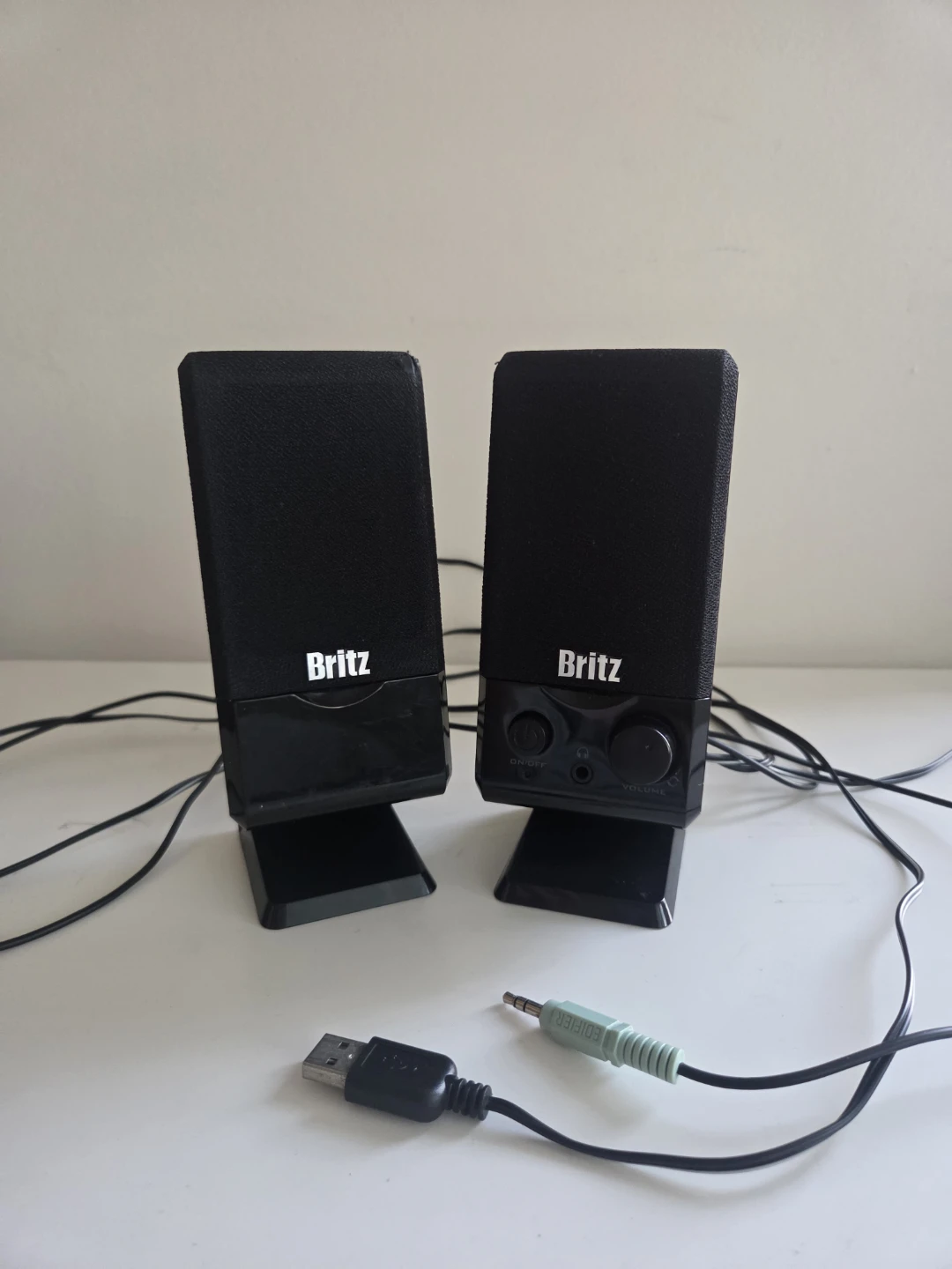 Britz Desktop Speakers