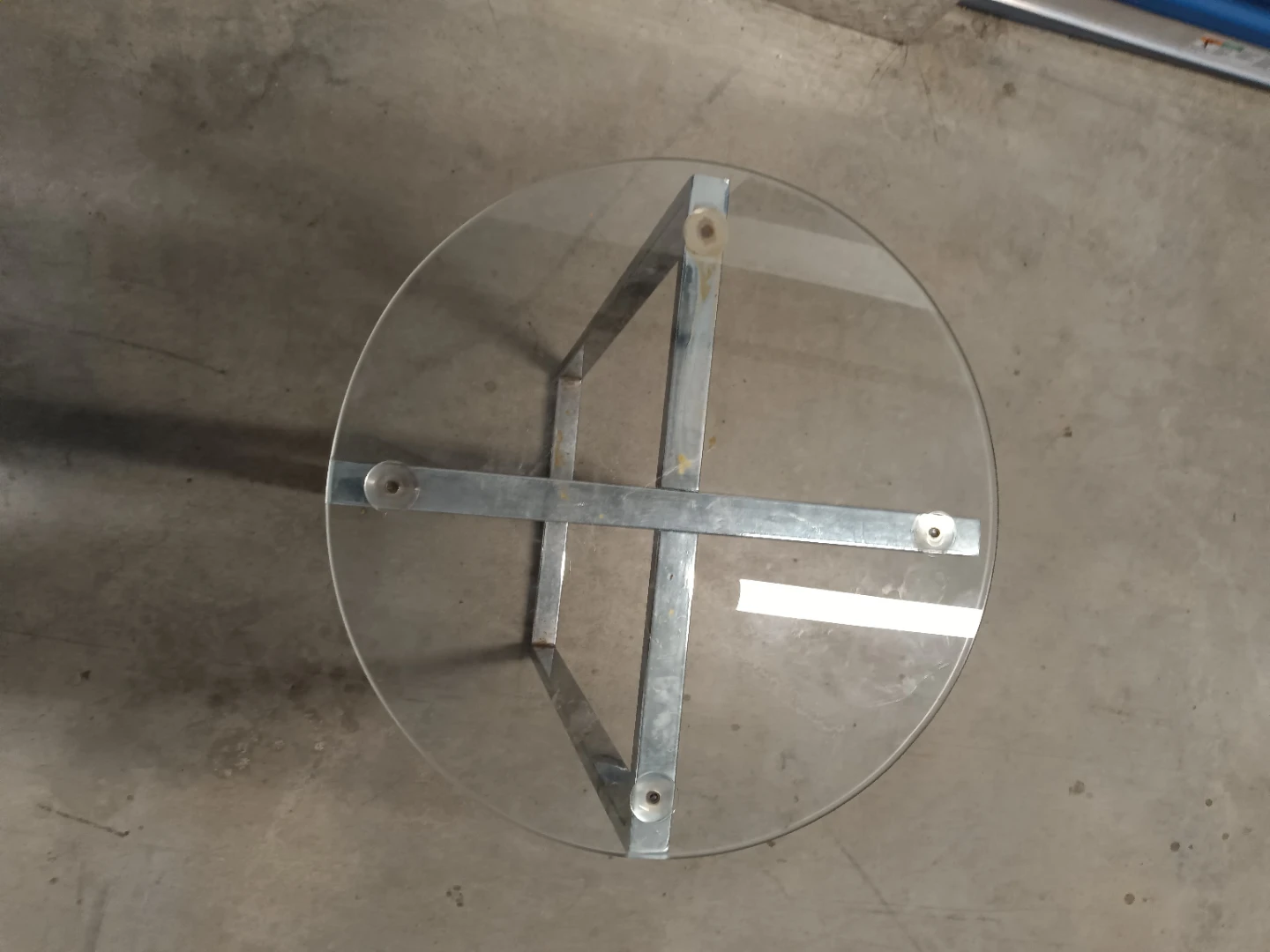 Small Glass Top coffee Table - photo 2