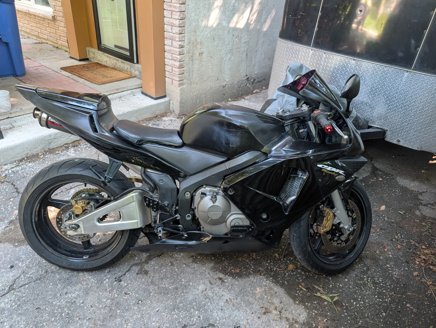 Black Honda CBR Motorcycle - photo 3