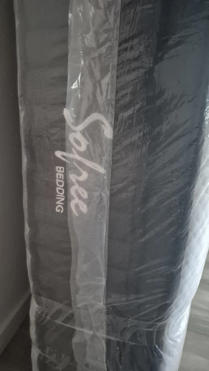 Hybrid Spring/Memory Foam Medium Plush Queen Mattress – Like New - photo 4