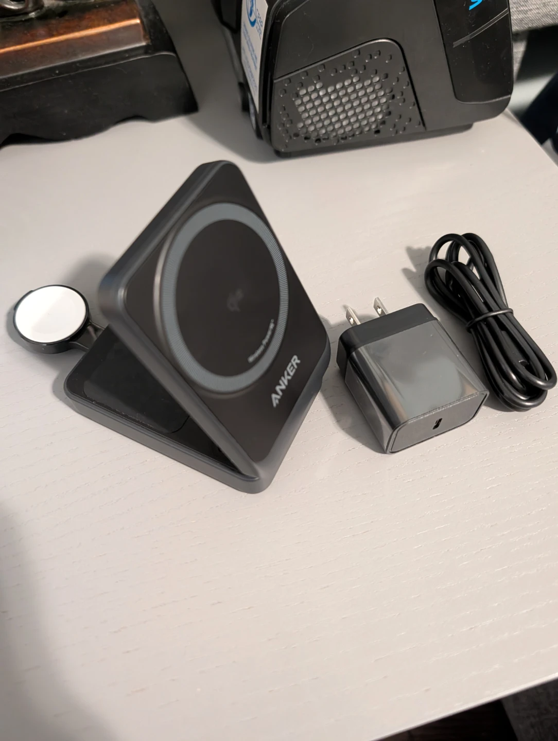 Anker 3 in 1 charger. - photo 3