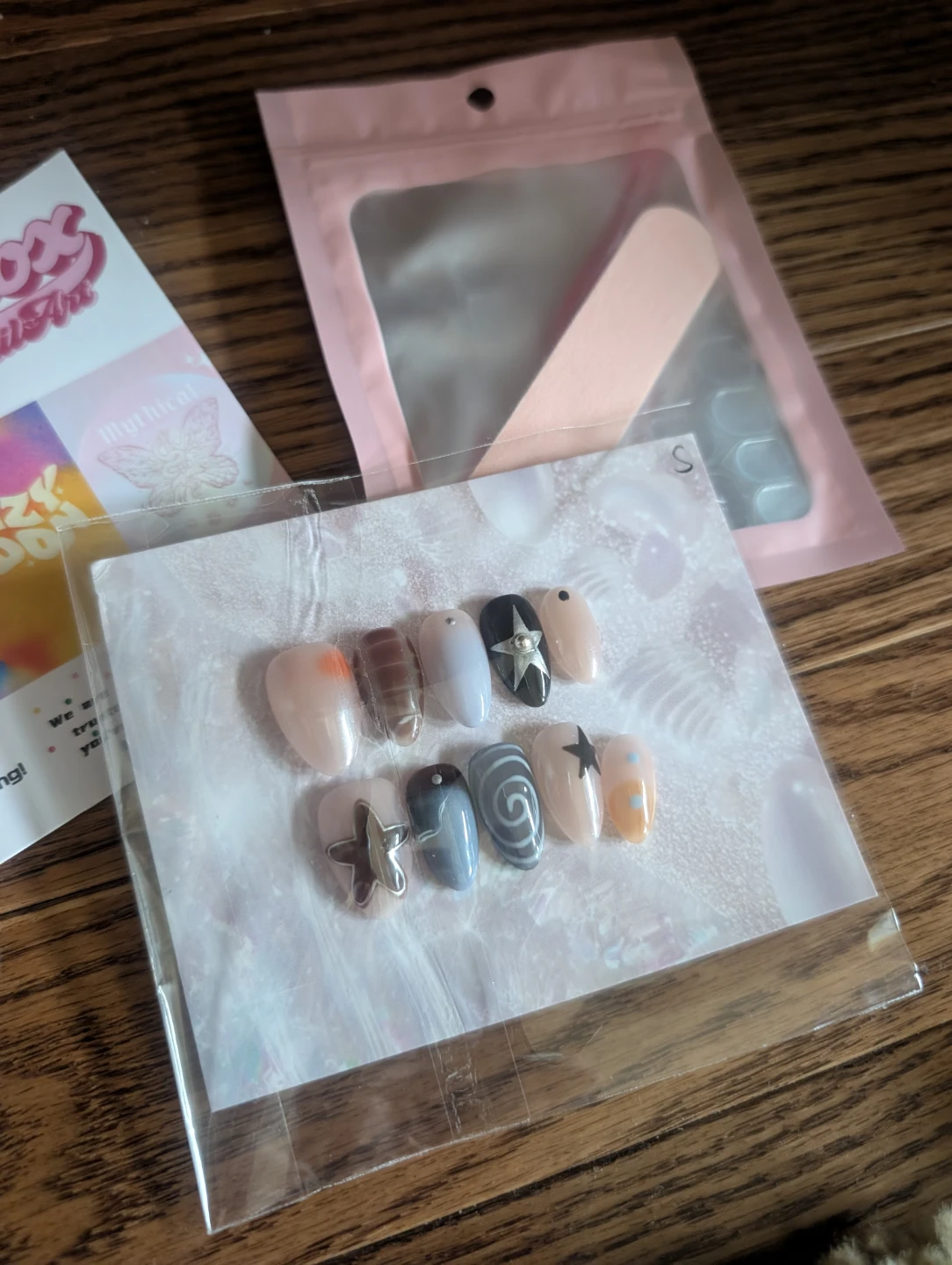Press On Nails (S)