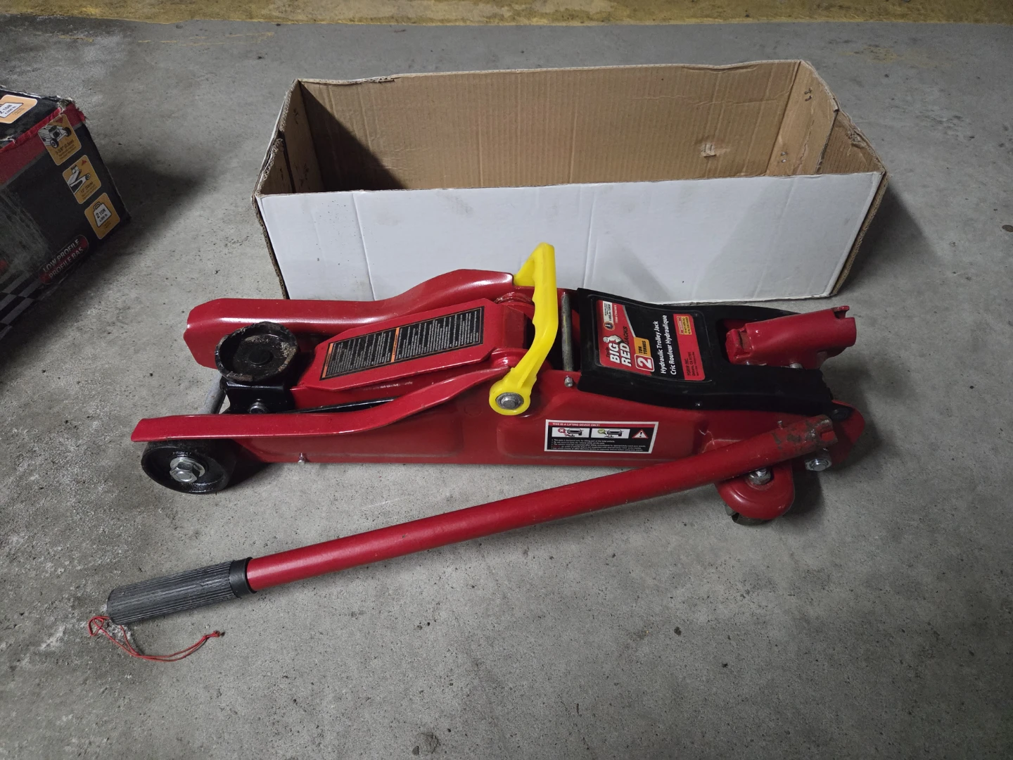 BIG RED Hydraulic Trolley Jack 2 Ton Capacity