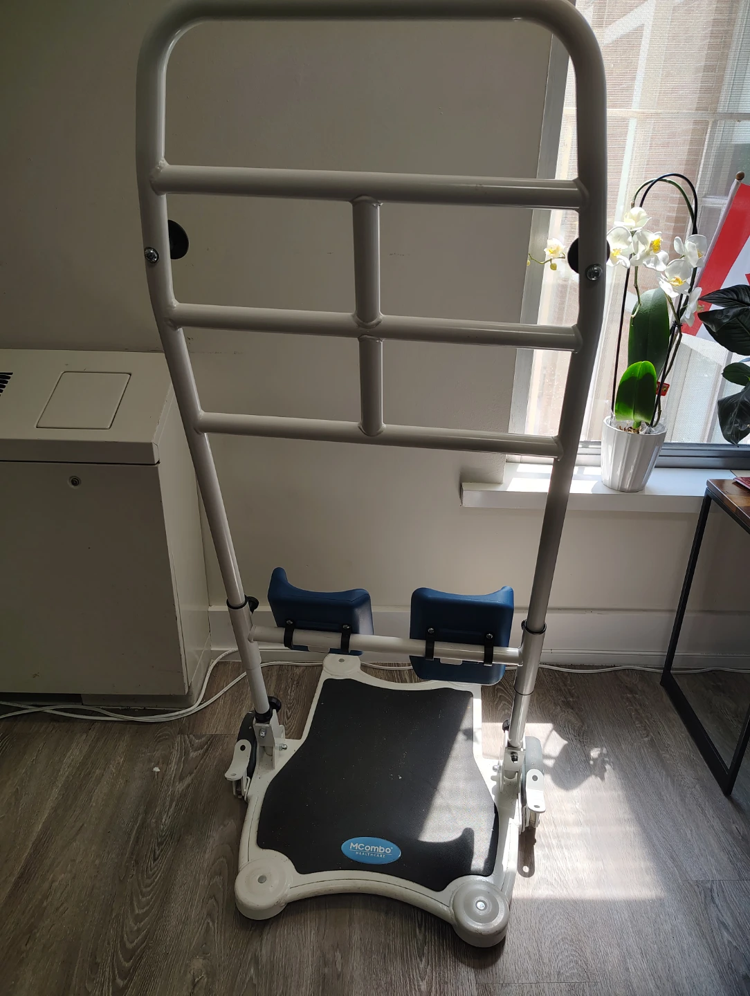 Sit to Stand Pivot Transfer Table - photo 2
