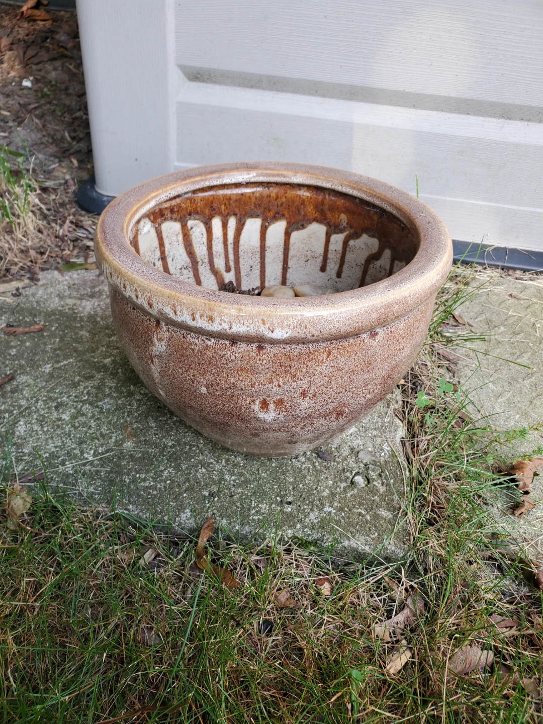 Brown speckled ceramic planter pot 8"