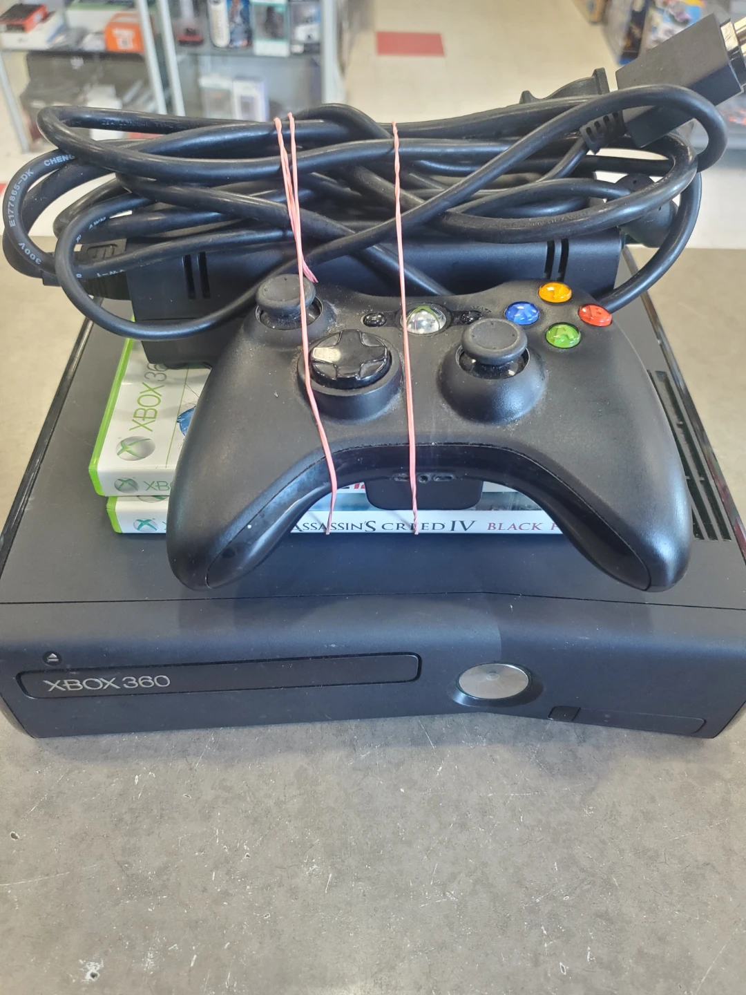 Xbox 360 Console Bundle with Games and Controller