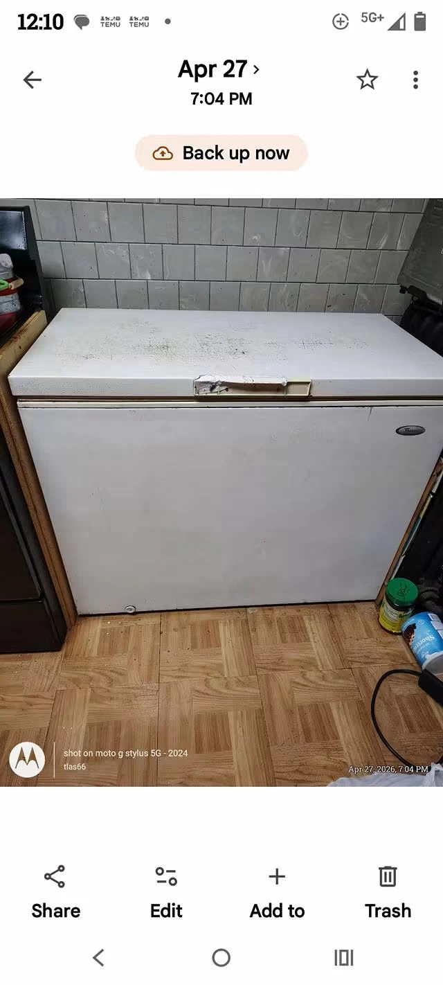 White Chest Freezer - photo 2