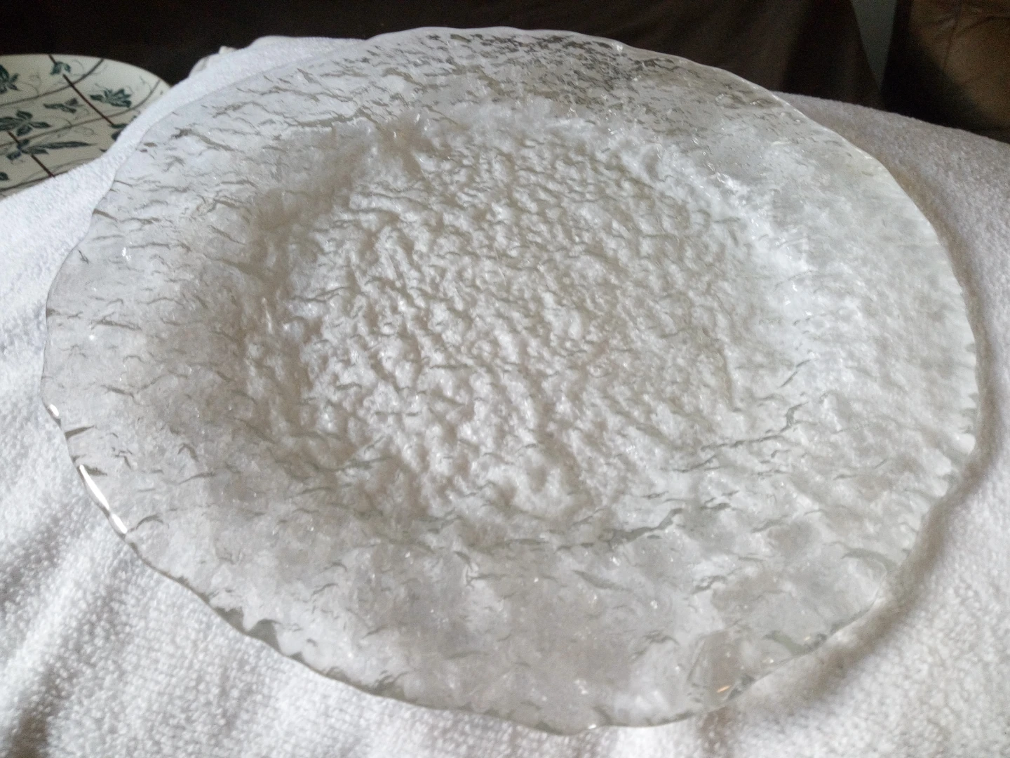 Textured Clear Glass Charger Plate