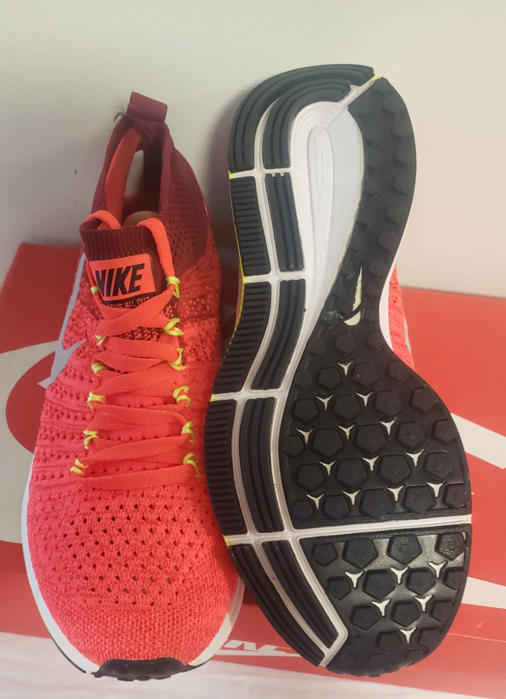 Brand new Nike Zoom Running Shoes Size US 8 - photo 2