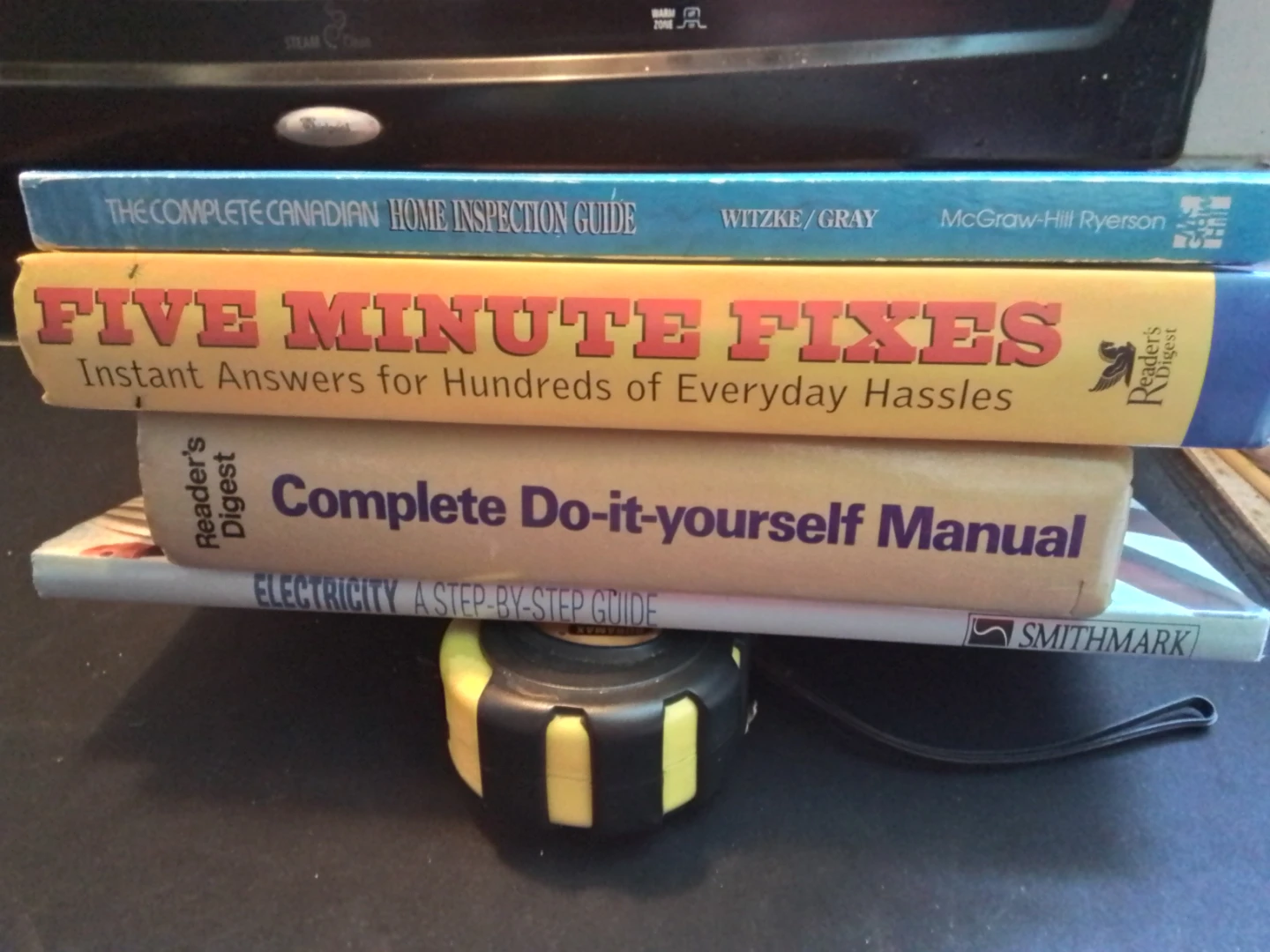 Reader's Digest Complete Do-it-yourself Manual