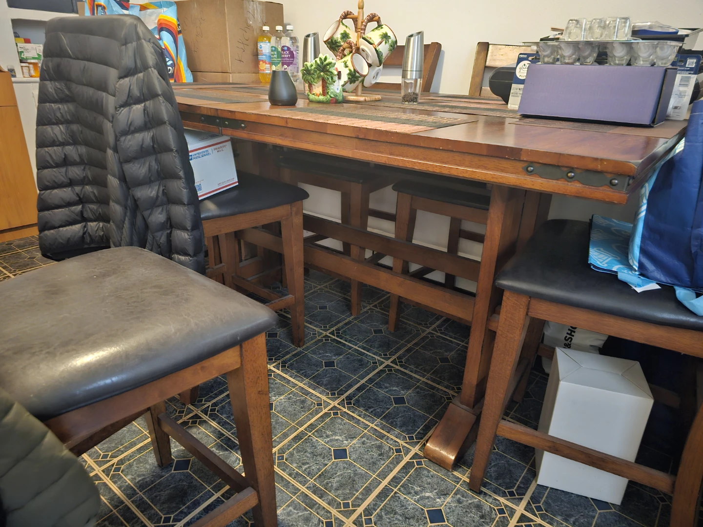 Pub style table and chairs - photo 3