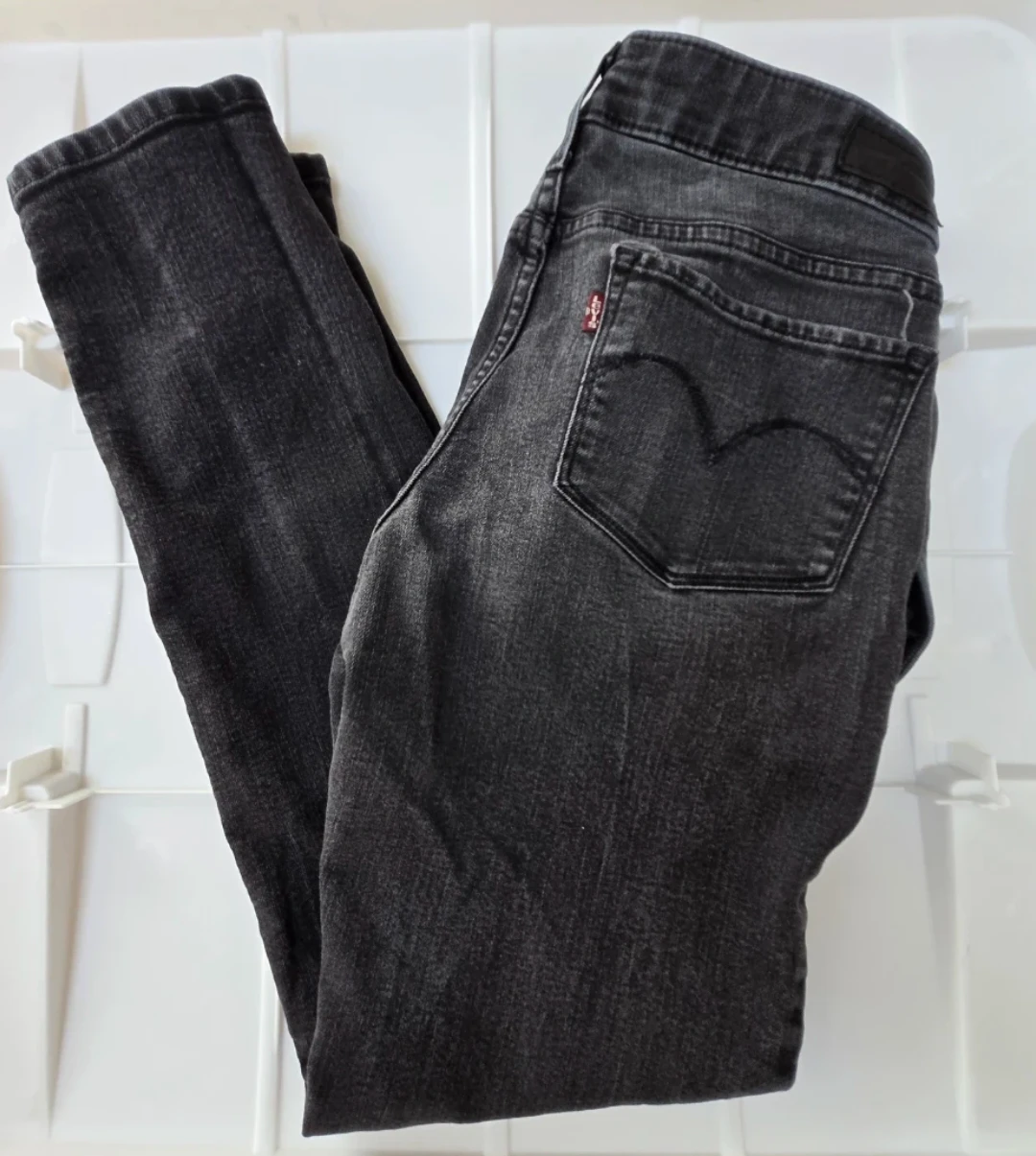 Levi's Slight Curve Skinny Jeans - Grey - Size 4/27