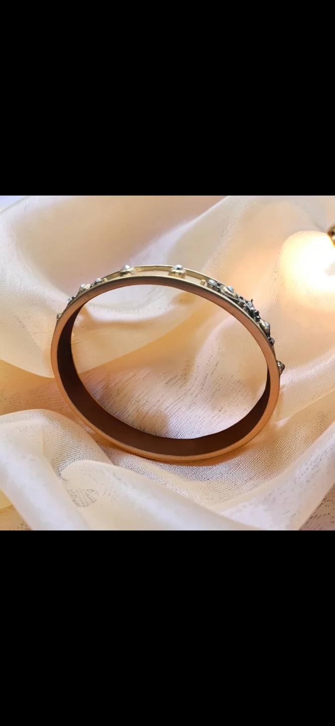 Vintage Gold tone and  Rhinestones bangle bracelet